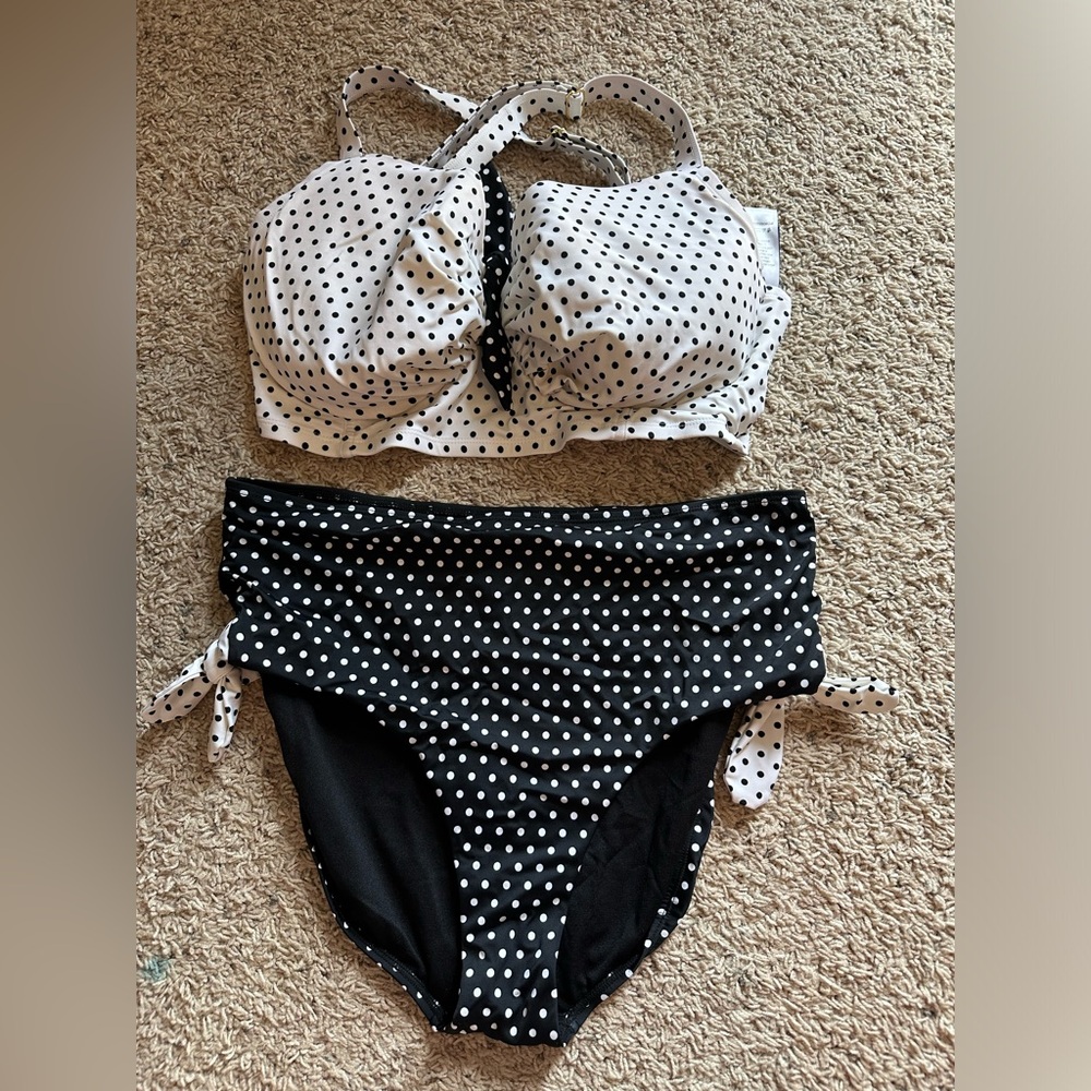 Swimsuits for all poke a dot suit!! 38dd underwire top and xl bottoms